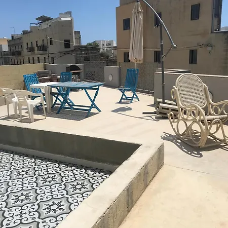 Gratia Guest house 3*