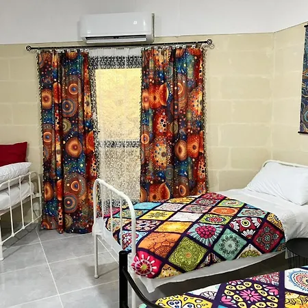 Gratia Guest house 3*